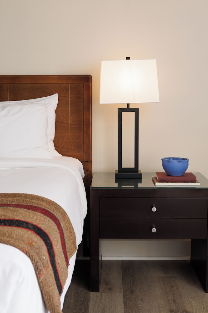 The Andrew Hotel — Hotel rooms in Great Neck, New York State