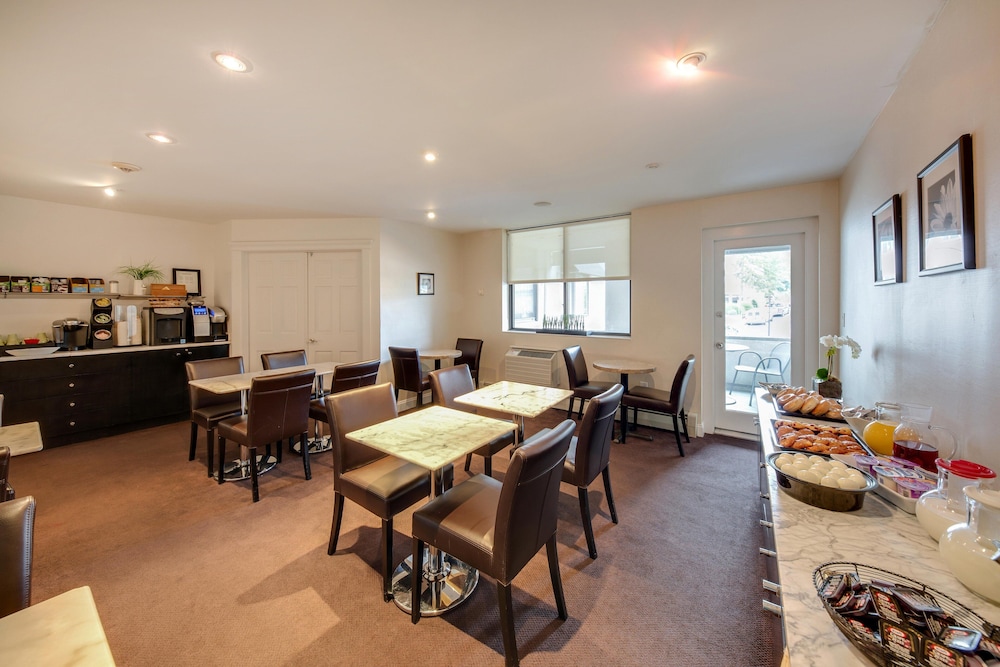 The Andrew Hotel — Hotel rooms in Great Neck, New York State