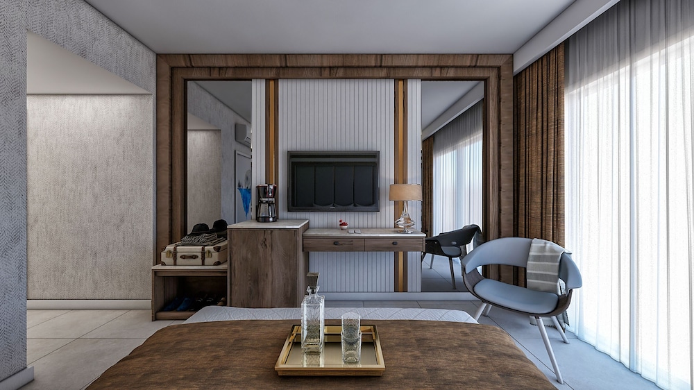Batihan Beach Resort & Spa Ultra All Inclusive — Hotel rooms in Kuşadası, Aydin