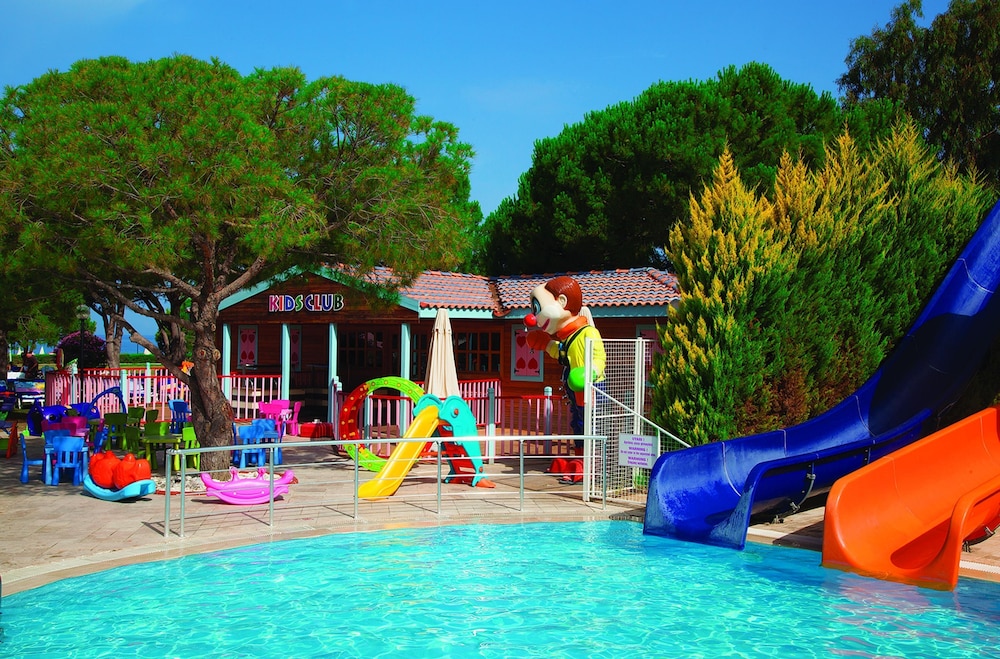 Batihan Beach Resort & Spa Ultra All Inclusive — Attractions for children in Kuşadası, Aydin