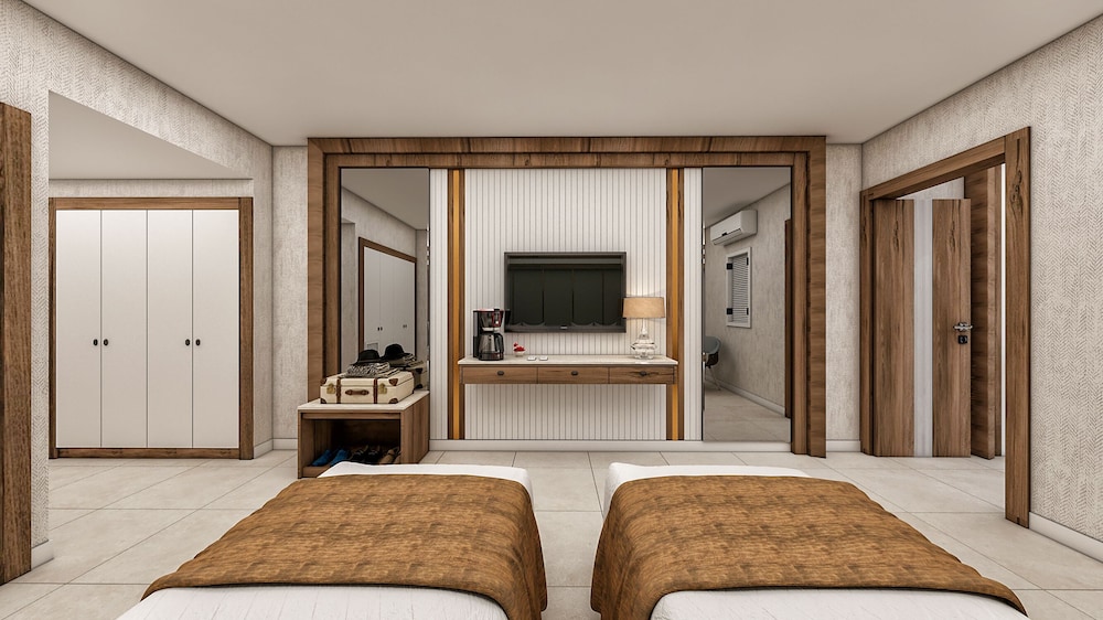 Batihan Beach Resort & Spa Ultra All Inclusive — Hotel rooms in Kuşadası, Aydin