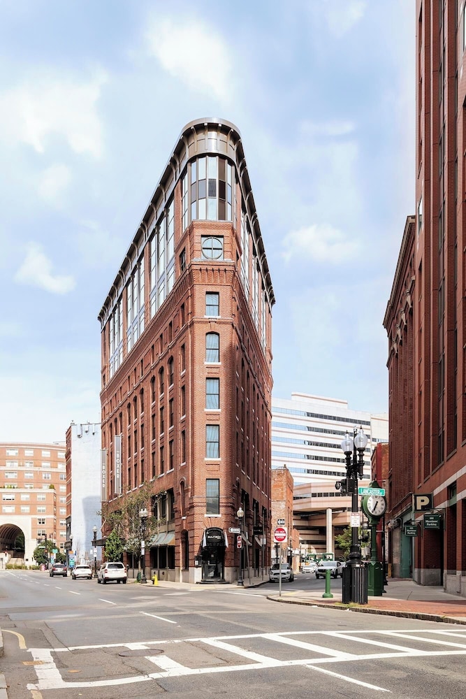 Eurostars The Boxer — Hotel building in Boston, Massachusetts