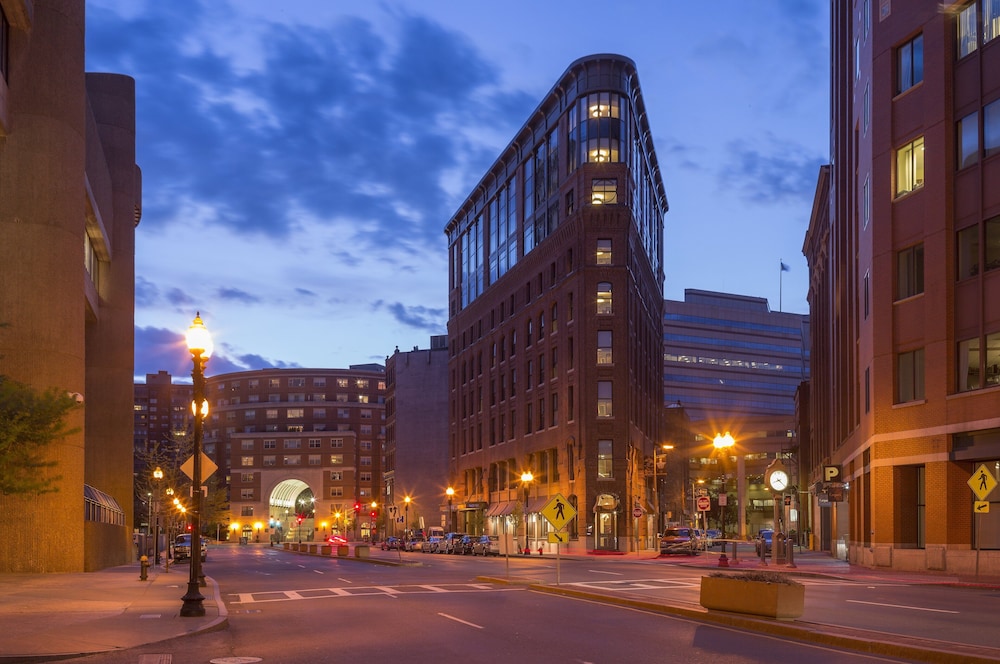 Eurostars The Boxer — Hotel building in Boston, Massachusetts