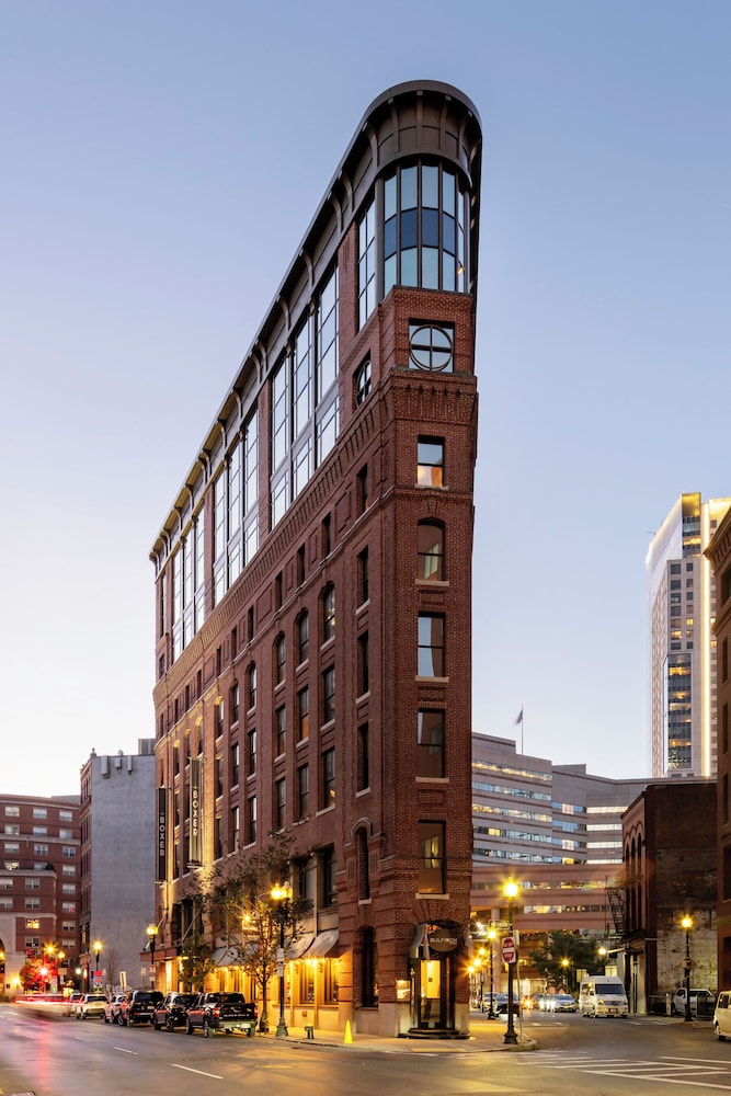 Eurostars The Boxer — Hotel building in Boston, Massachusetts