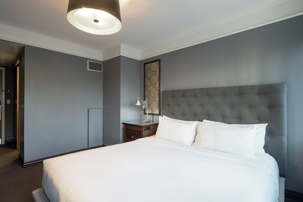 Eurostars The Boxer — Hotel rooms in Boston, Massachusetts