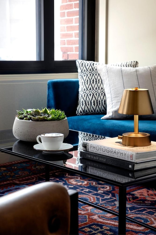 Eurostars The Boxer — Hotel rooms in Boston, Massachusetts
