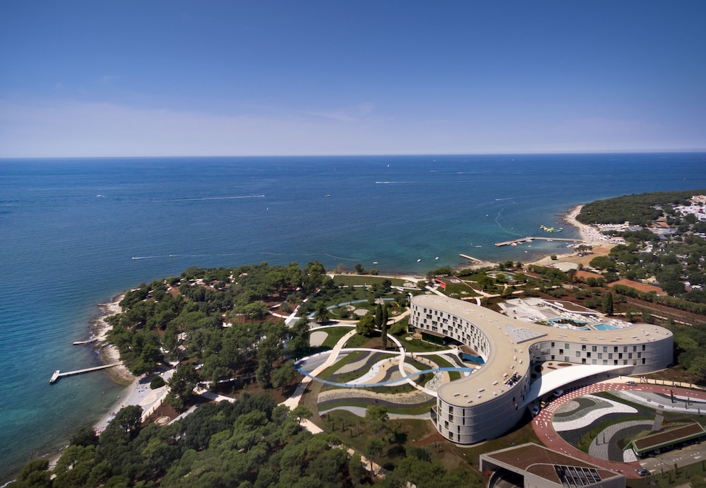 Maistra Select Family Hotel Amarin — Hotel building in Rovinj, Istria