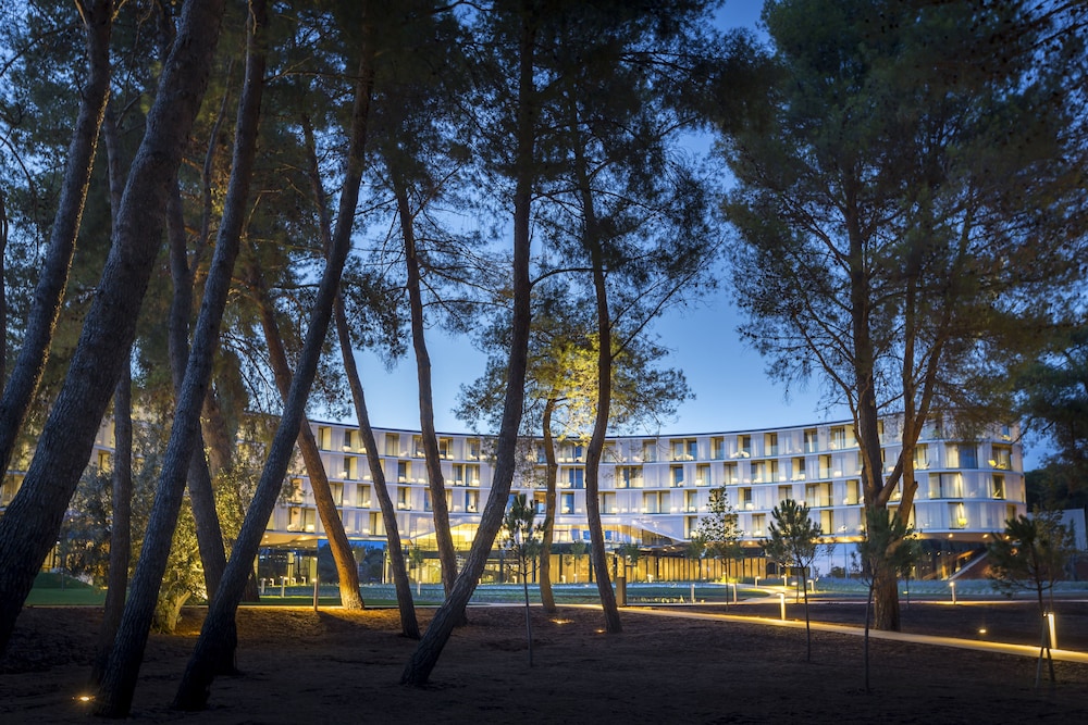 Maistra Select Family Hotel Amarin — Hotel building in Rovinj, Istria