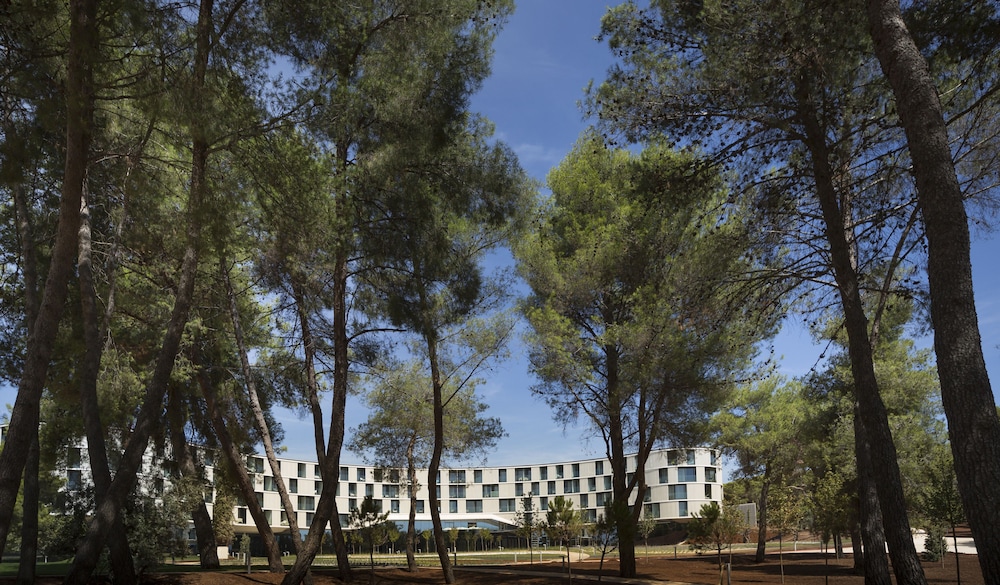 Maistra Select Family Hotel Amarin — Hotel building in Rovinj, Istria