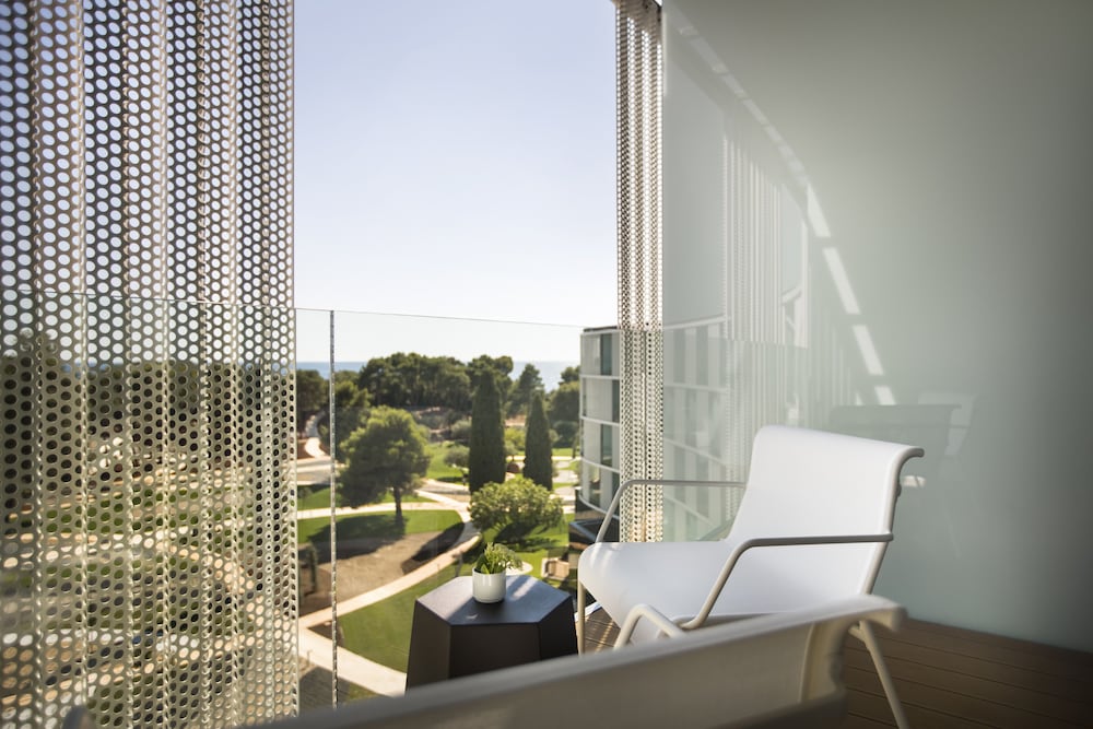 Maistra Select Family Hotel Amarin — Hotel building in Rovinj, Istria