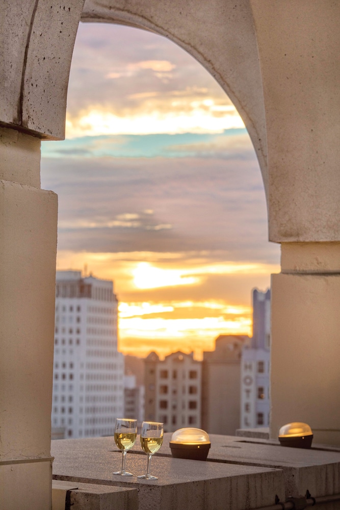 The Donatello — Hotel building in San Francisco, California