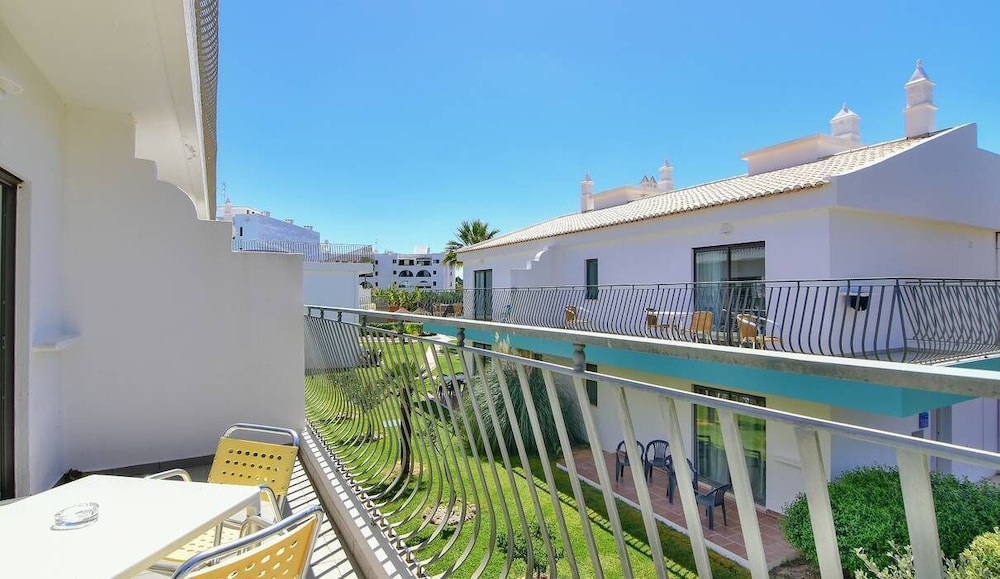 BaySide Salgados — Hotel building in Albufeira, Faro