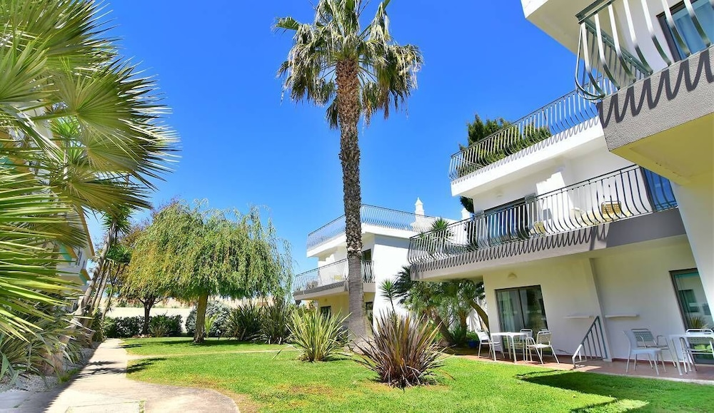 BaySide Salgados — Hotel building in Albufeira, Faro