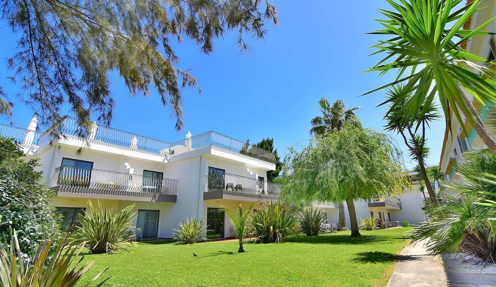 BaySide Salgados — Hotel building in Albufeira, Faro
