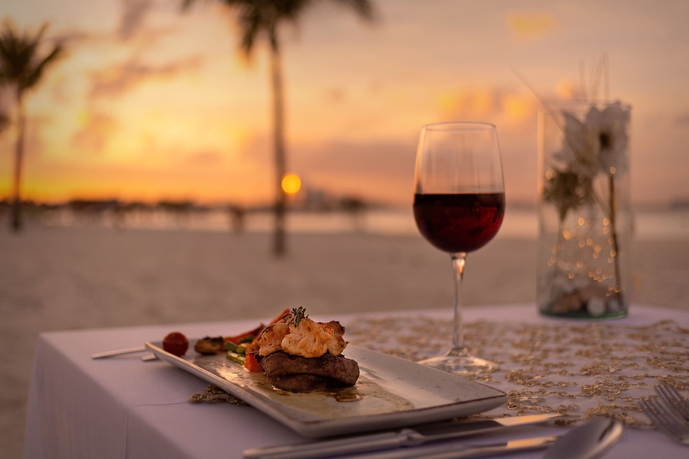 Beachscape Kin ha Villas & Suites — Restaurant & bars in Cancun, Quintana Roo
