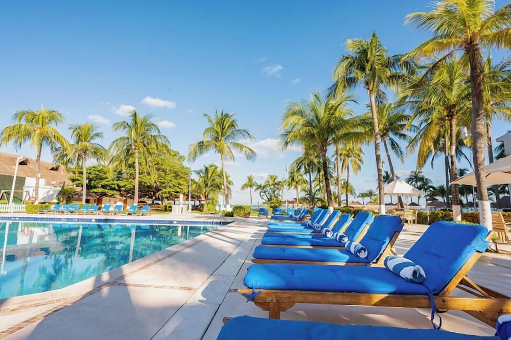 Beachscape Kin ha Villas & Suites — Swimming pool in Cancun, Quintana Roo