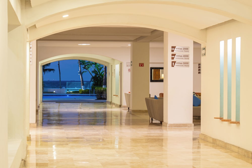 Beachscape Kin ha Villas & Suites — Hotel building in Cancun, Quintana Roo