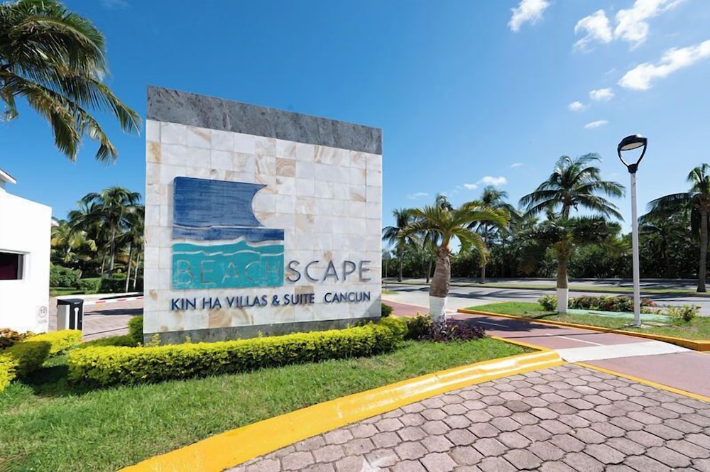 Beachscape Kin ha Villas & Suites — Attractions in the area in Cancun, Quintana Roo
