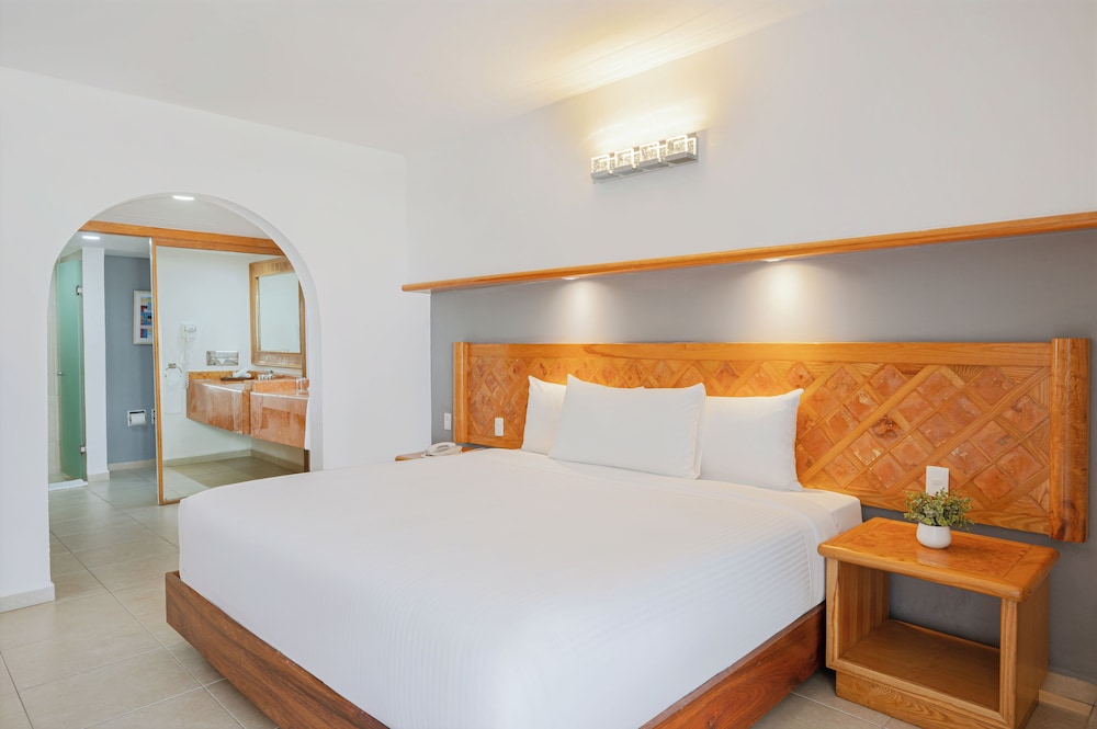 Beachscape Kin ha Villas & Suites — Hotel rooms in Cancun, Quintana Roo