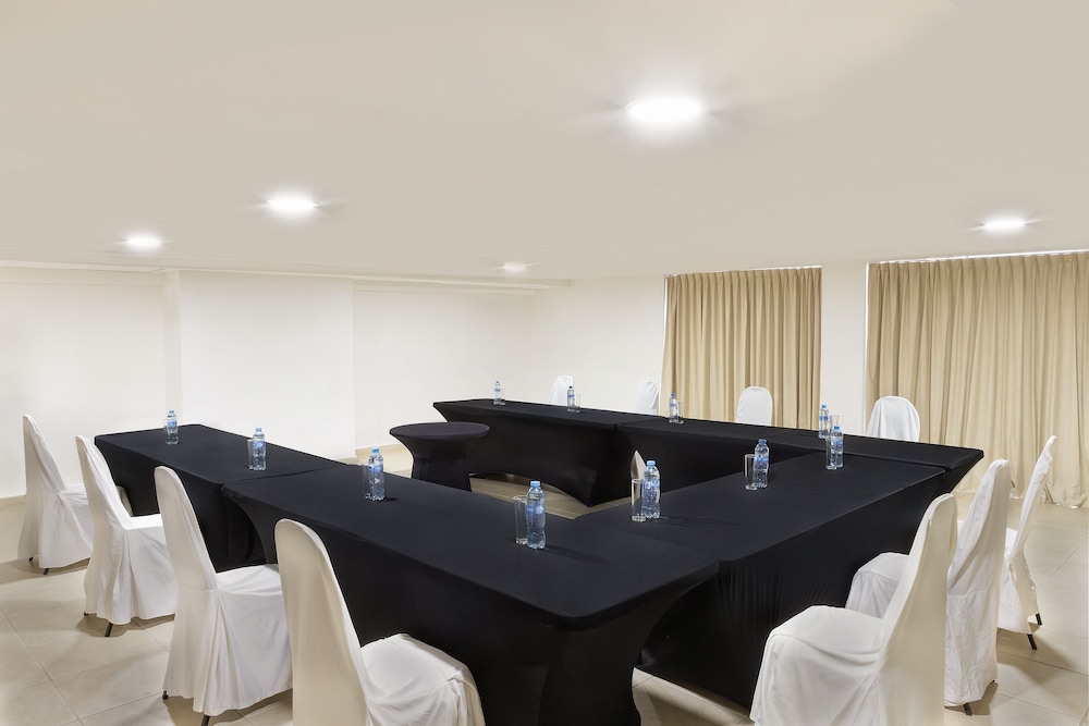 Beachscape Kin ha Villas & Suites — Hotel building in Cancun, Quintana Roo