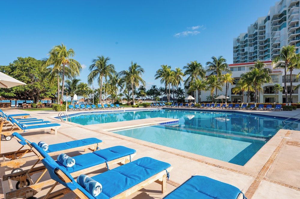 Beachscape Kin ha Villas & Suites — Swimming pool in Cancun, Quintana Roo