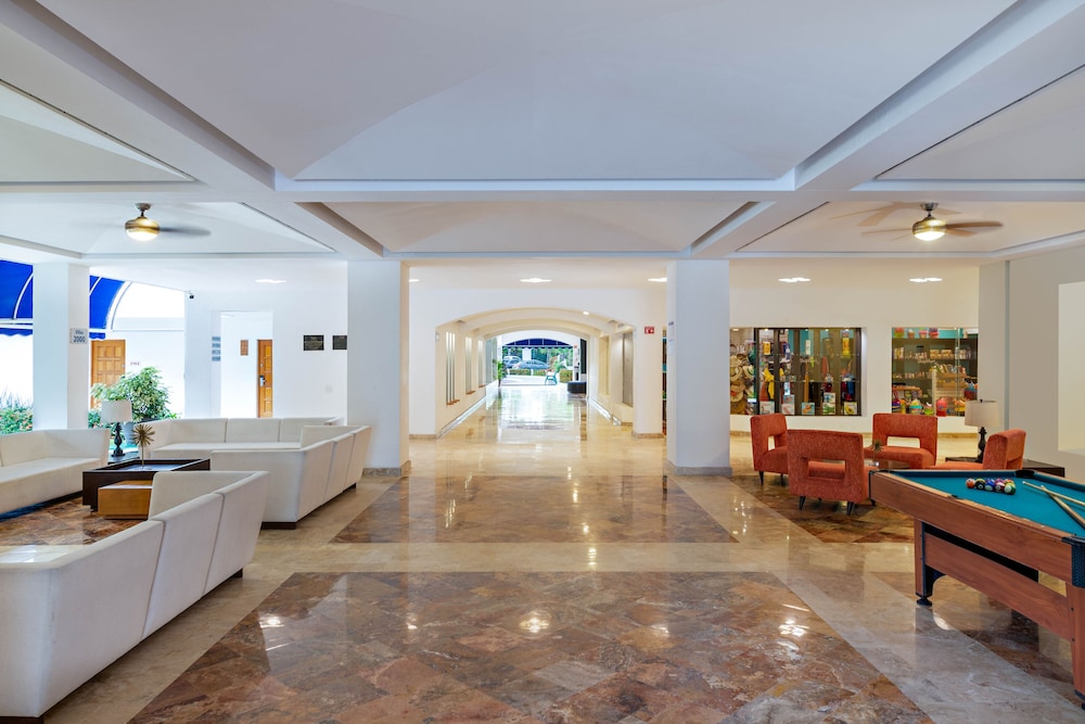 Beachscape Kin ha Villas & Suites — Hotel building in Cancun, Quintana Roo