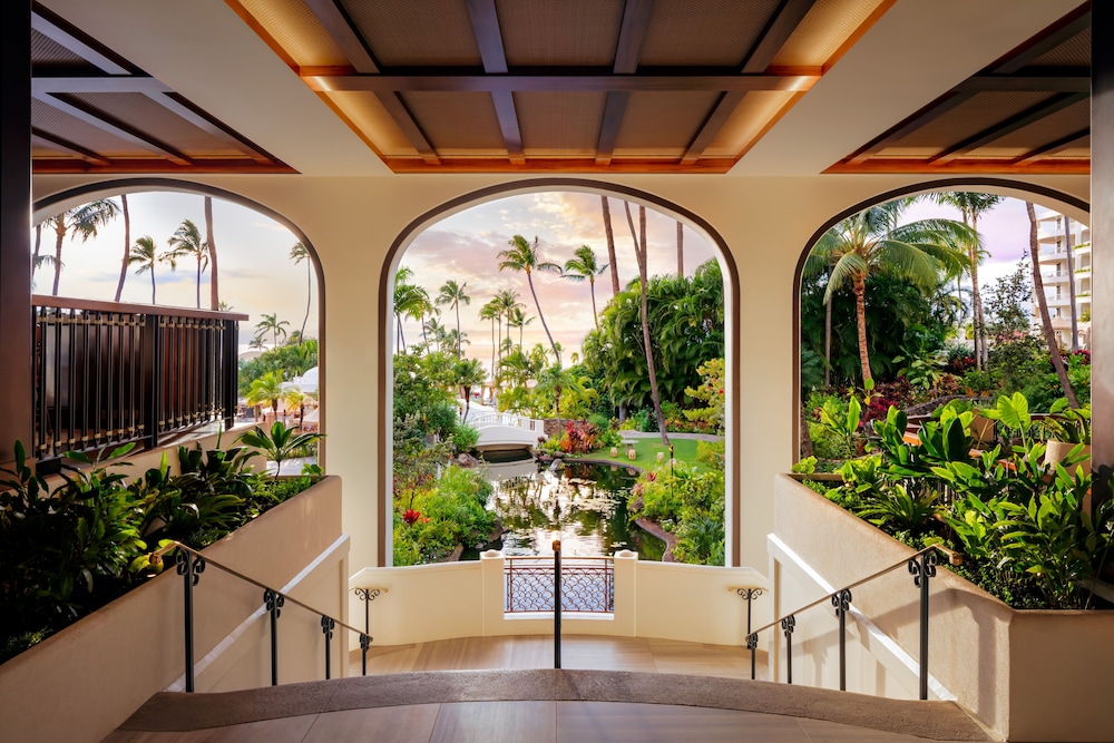 Fairmont Kea Lani Maui — Hotel building in Kula, Hawaii