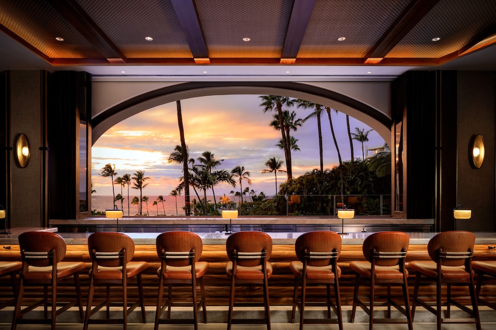 Fairmont Kea Lani Maui — Restaurant & bars in Kula, Hawaii
