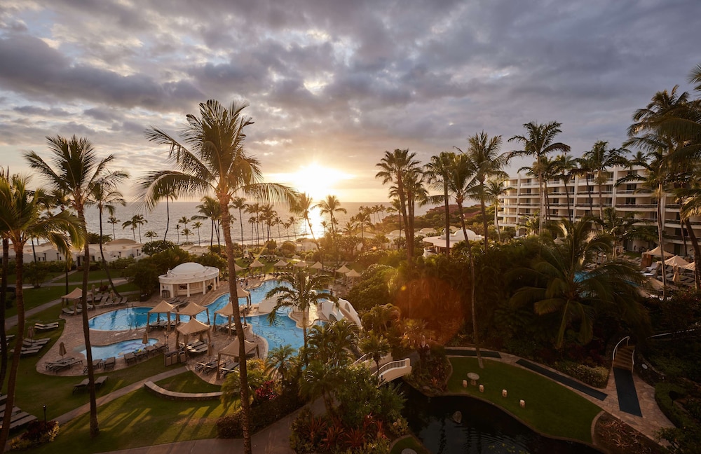 Fairmont Kea Lani Maui — Swimming pool in Kula, Hawaii