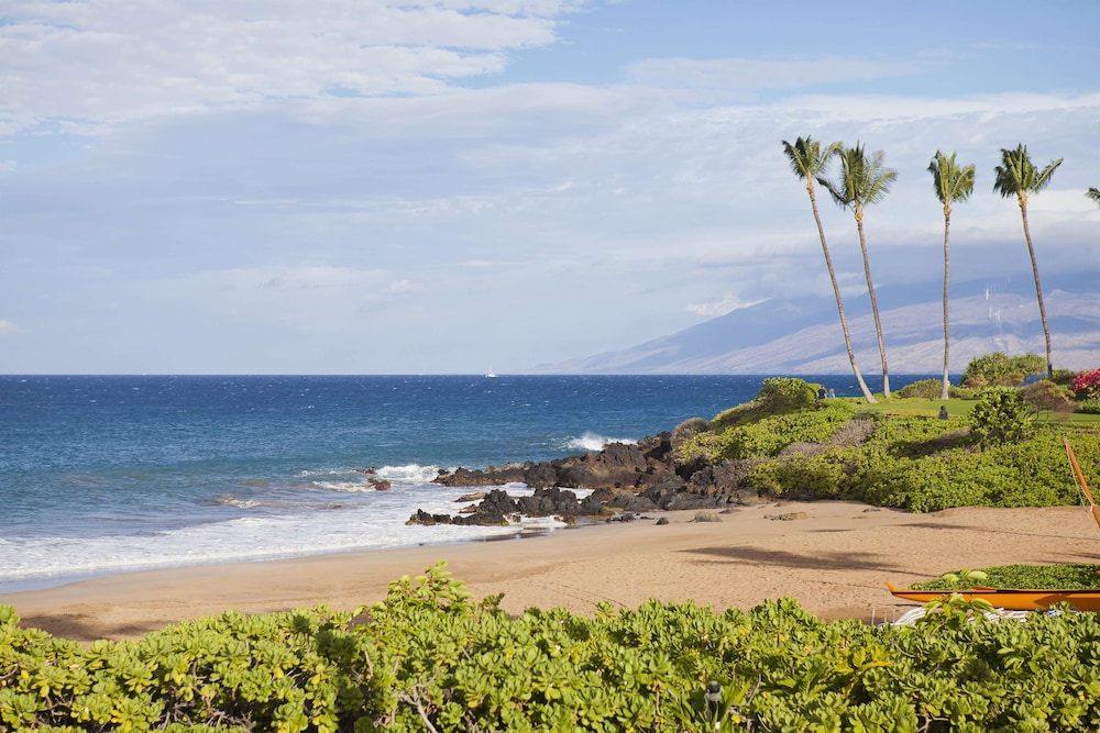 Fairmont Kea Lani Maui — Beach in Kula, Hawaii