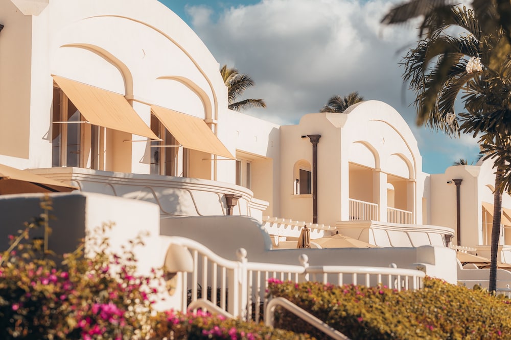 Fairmont Kea Lani Maui — Hotel building in Kula, Hawaii