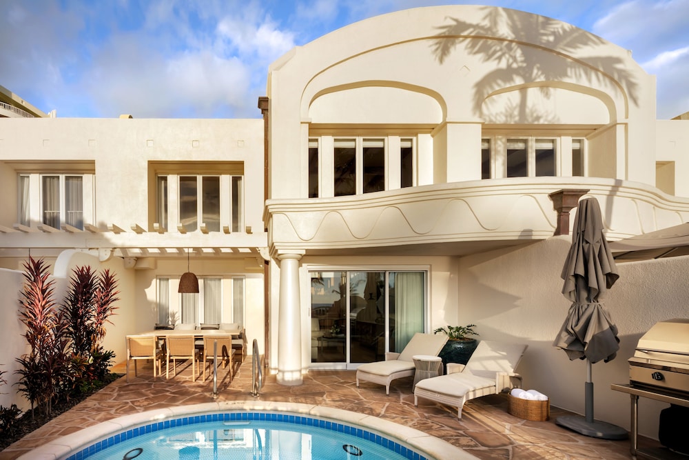 Fairmont Kea Lani Maui — Hotel building in Kula, Hawaii