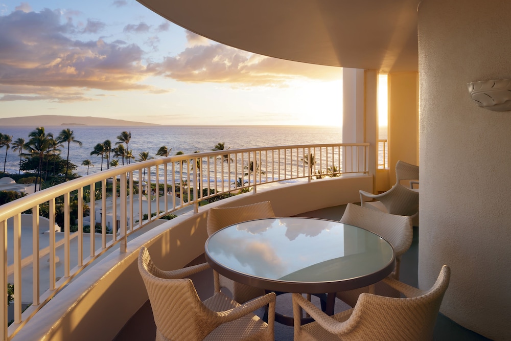 Fairmont Kea Lani Maui — Hotel rooms in Kula, Hawaii