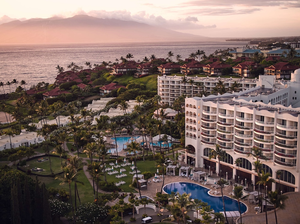 Fairmont Kea Lani Maui — Hotel building in Kula, Hawaii