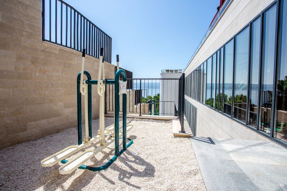 Hotel Plaza Duce — Sports & recreation in Duće, Split-Dalmatia