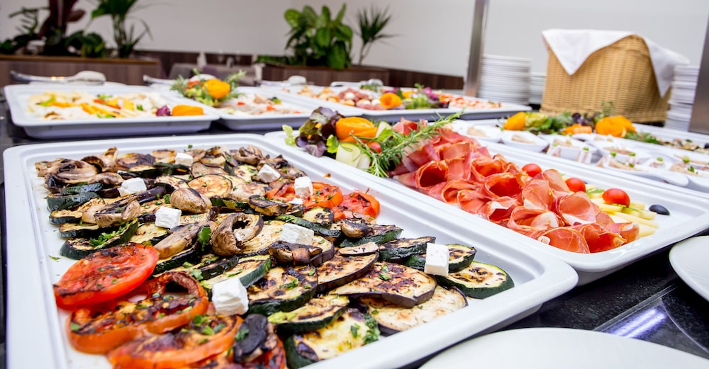 Hotel Plaza Duce — Restaurant & bars in Duće, Split-Dalmatia