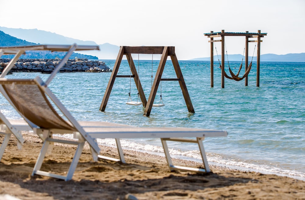 Hotel Plaza Duce — Beach in Duće, Split-Dalmatia