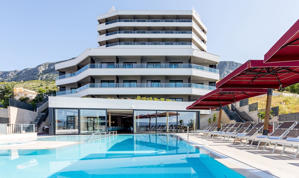 Hotel Plaza Duce — Main photo in Duće, Split-Dalmatia