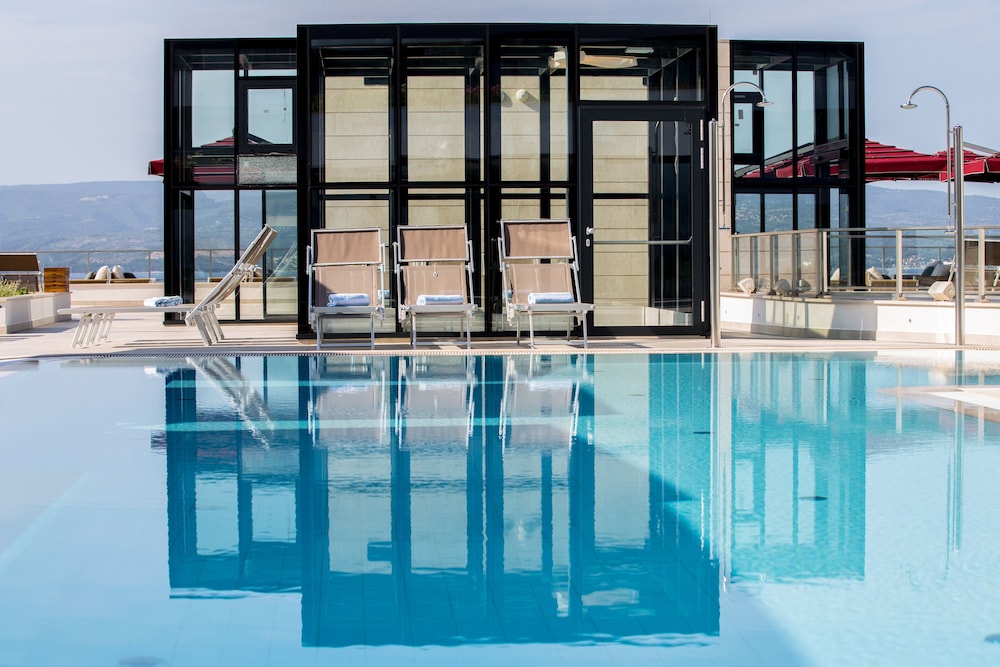 Hotel Plaza Duce — Swimming pool in Duće, Split-Dalmatia