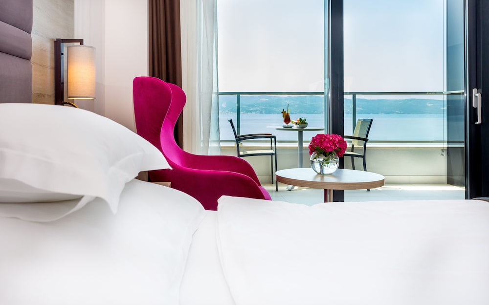Hotel Plaza Duce — Hotel rooms in Duće, Split-Dalmatia