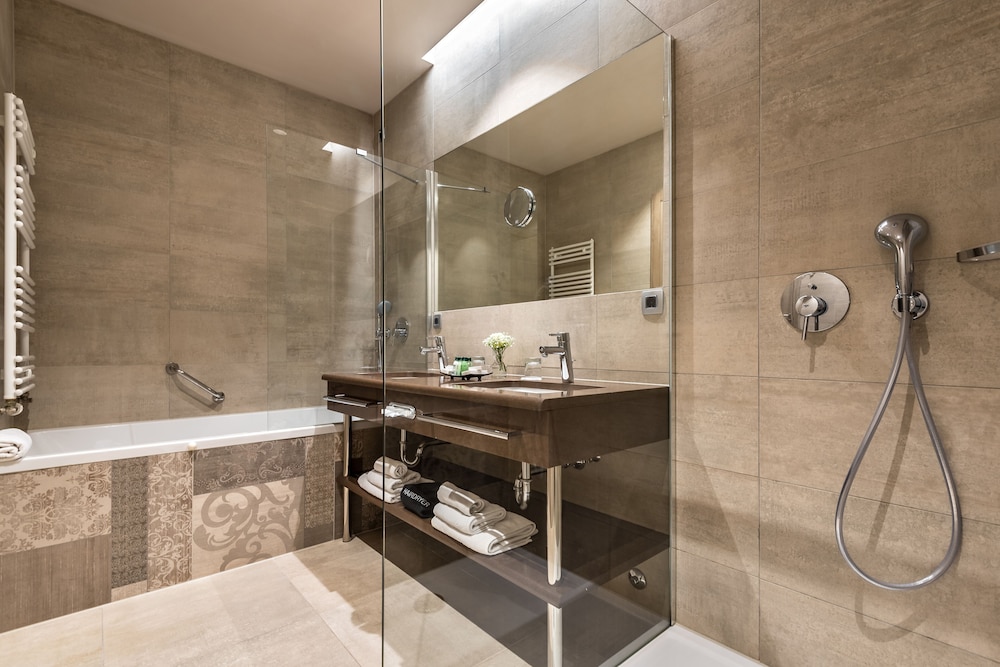 Hotel Plaza Duce — Hotel rooms in Duće, Split-Dalmatia