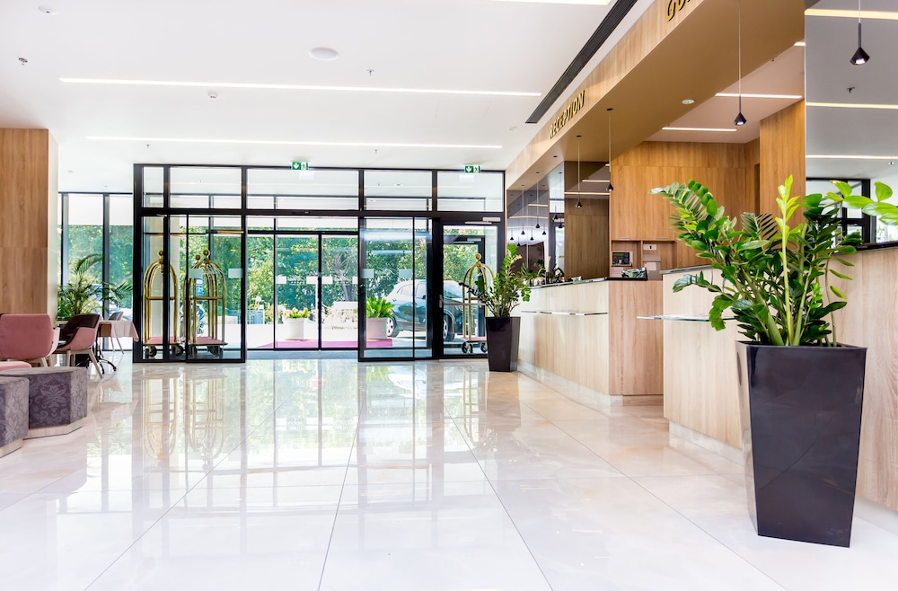 Hotel Plaza Duce — Hotel building in Duće, Split-Dalmatia