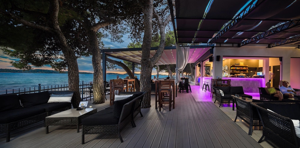 Hotel Villa Arausana & Antonina — Restaurant & bars in Vodice, Šibenik-Knin