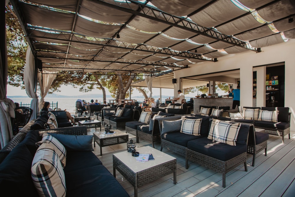 Hotel Villa Arausana & Antonina — Restaurant & bars in Vodice, Šibenik-Knin