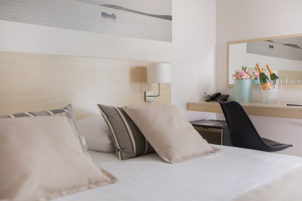 Hotel Villa Arausana & Antonina — Hotel rooms in Vodice, Šibenik-Knin