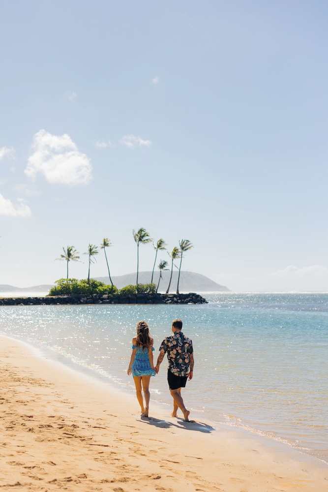 The Kahala Hotel & Resort — Beach in Honolulu, Hawaii