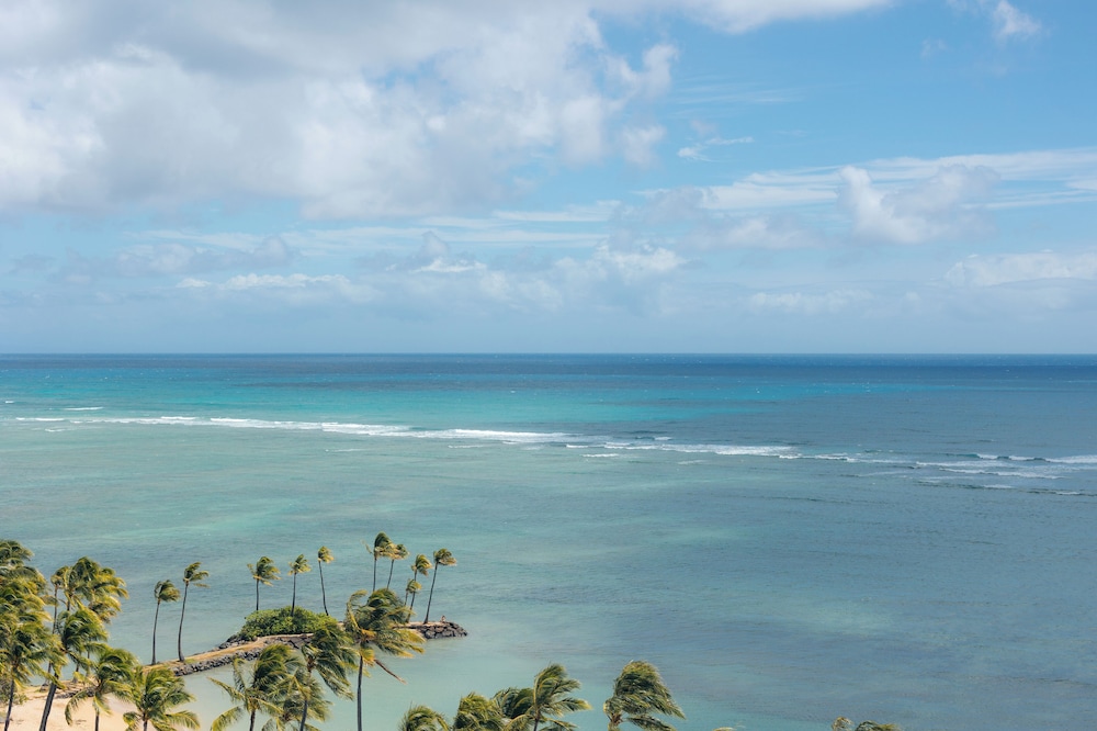 The Kahala Hotel & Resort — Beach in Honolulu, Hawaii
