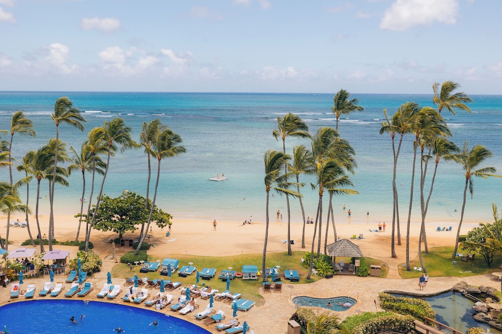 The Kahala Hotel & Resort — Beach in Honolulu, Hawaii