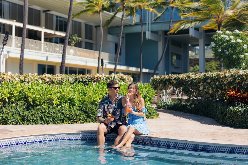The Kahala Hotel & Resort — Swimming pool in Honolulu, Hawaii