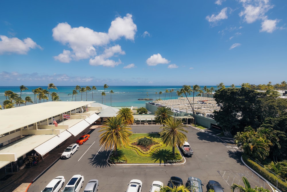 The Kahala Hotel & Resort — Hotel building in Honolulu, Hawaii